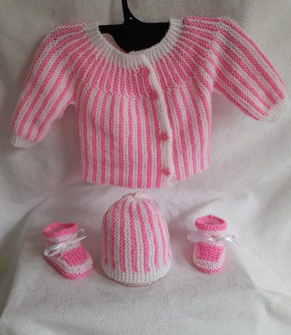 Trousseau Layette naissance en laine acrylique 