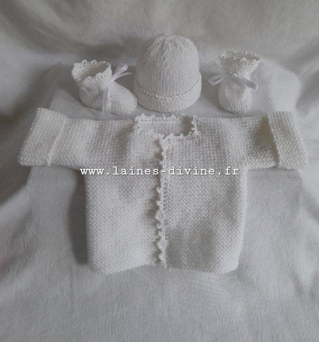 Trousseau Layette Naissance tricoté mains-blanc 
