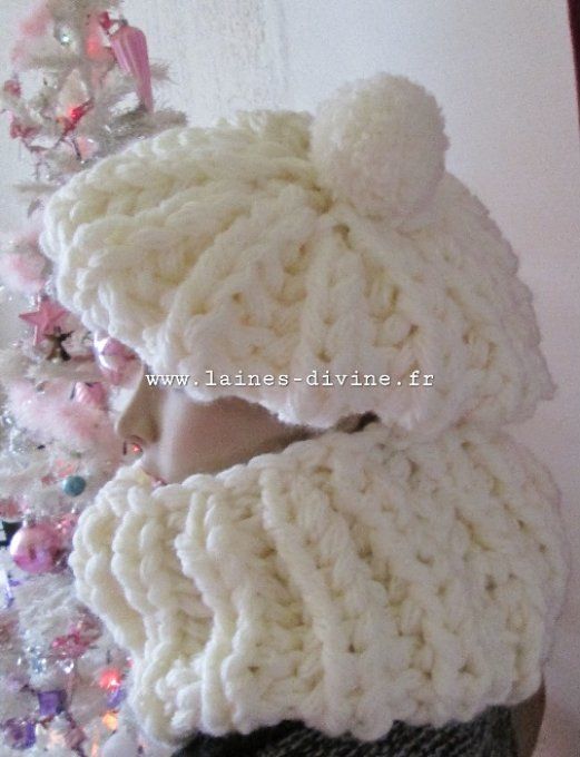 Béret femme en laine  volumineux 100 % laine fait main