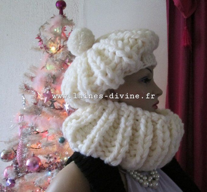 Béret femme en laine  volumineux 100 % laine fait main