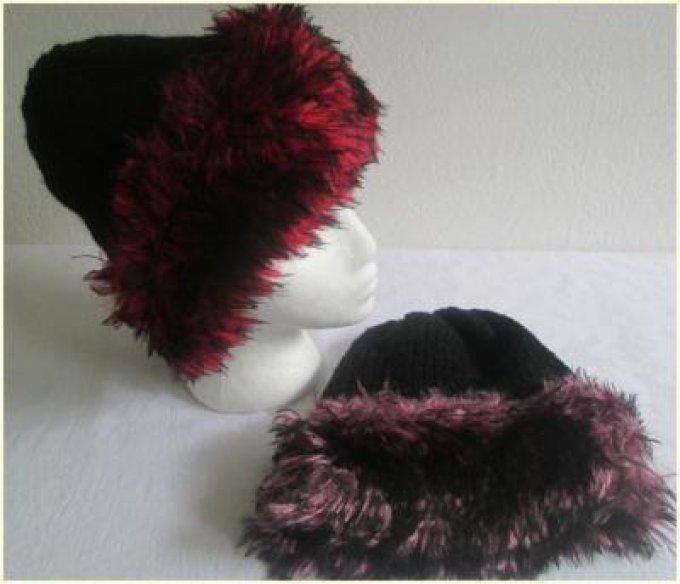 Bonnet pour femme tricoté mains en laine et fausse fourrure