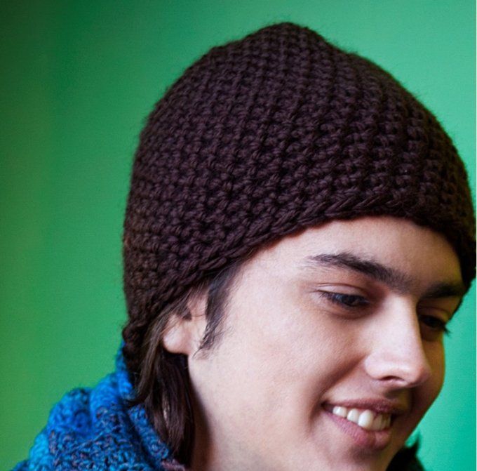 Bonnet homme aux crochets en laine mérinos