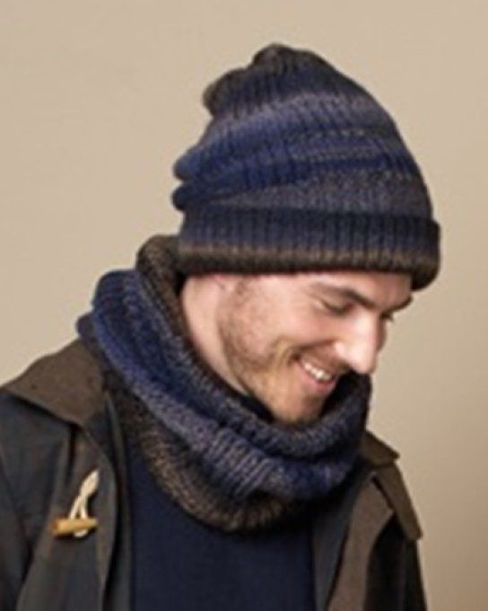 Snood homme tricoté à la main en laine et acrylique bleu nocturne