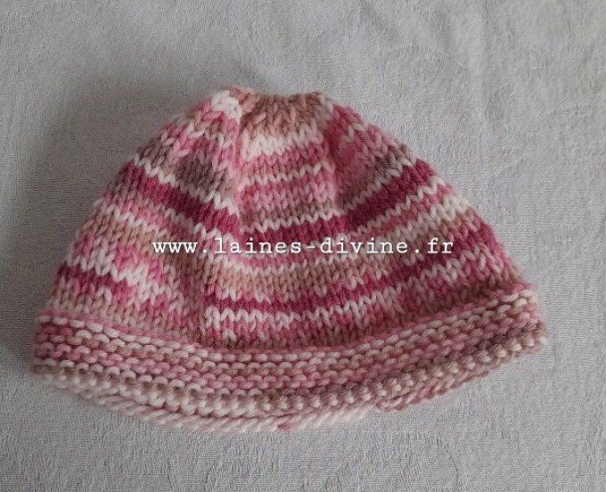 Trousseau Brassière, chausson et son bonnet  rose  