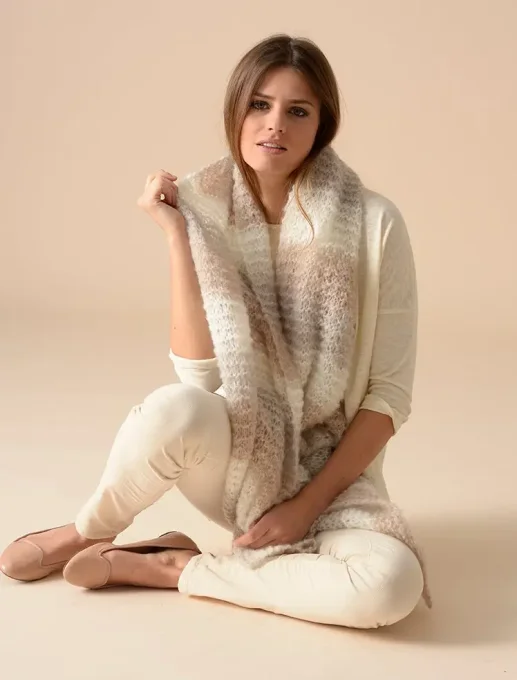1 pelote de Laine MAÏA Plassard 106 Bordeaux Rose = 1 pull
