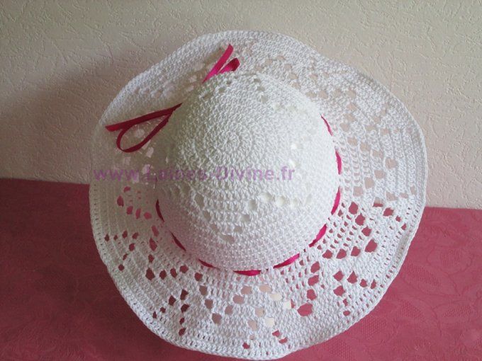 Chapeaux femme aux crochet blanc