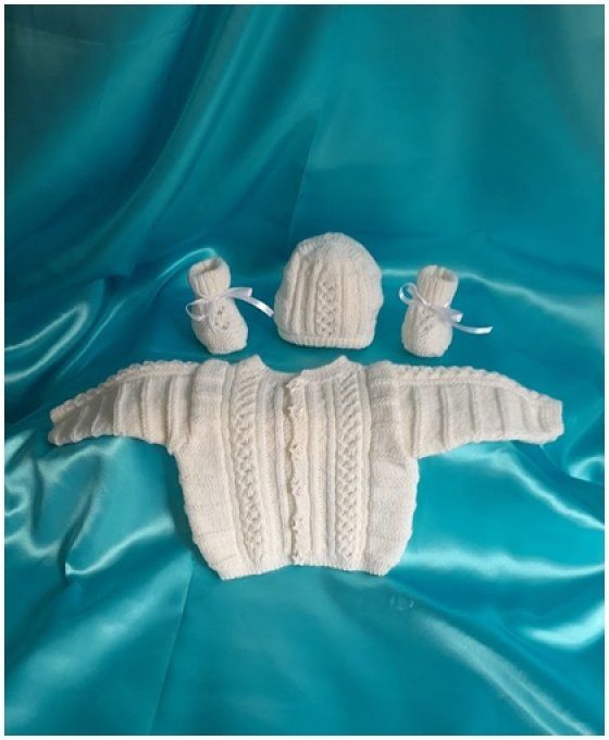 Coffret Layette - Brassière, chaussons et son bonnet