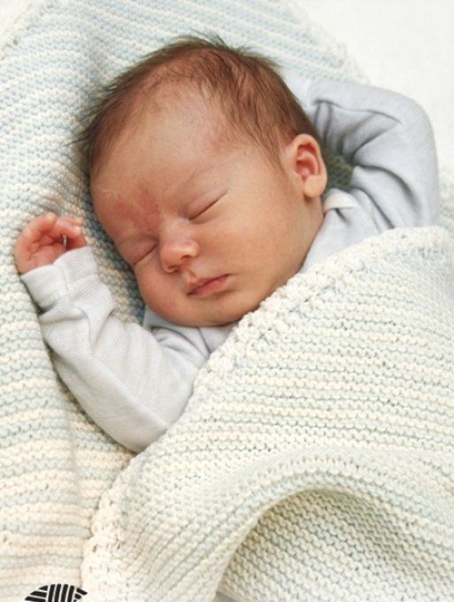 Couverture bébé fait main en laine 100% mérinos avec son prénom brodé