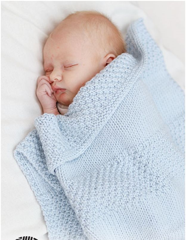 Couverture bébé tricoté à la main prénom brodé - Laines-divine