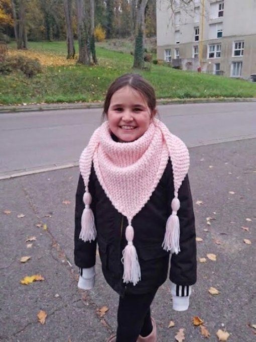 Chèche- Echarpe enfant tricoté à la main " Léa "