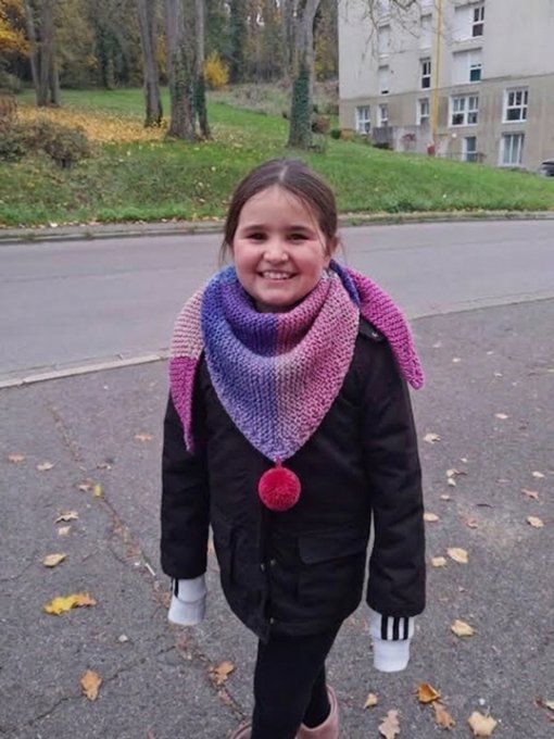 Chèche- Echarpe enfant tricoté à la main " Léa "