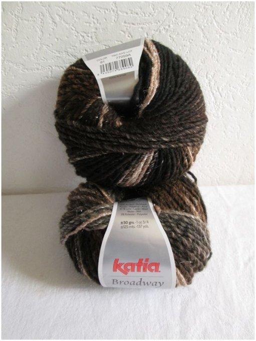 Kit tricoter un béret en Laine Katia Broadway 91  marron