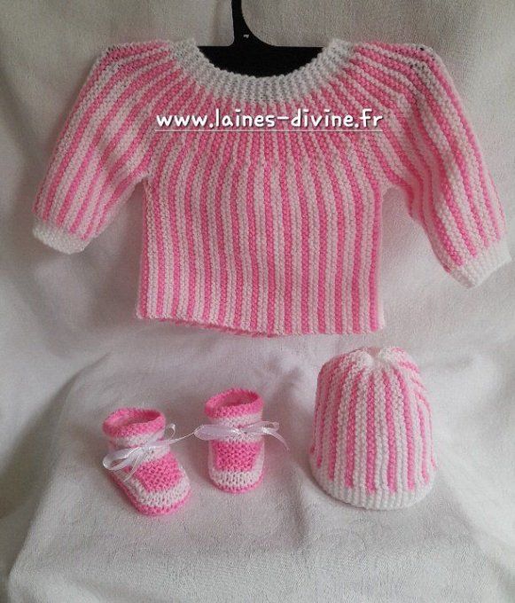 Trousseau Layette naissance en laine acrylique rose-blanc