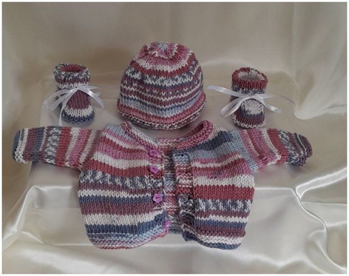 Coffret naissance, Brassière, chaussons et son bonnet
