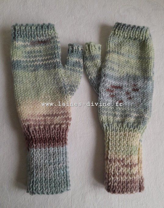 Mitaines femme en laine mérinos tricoté à la main 
