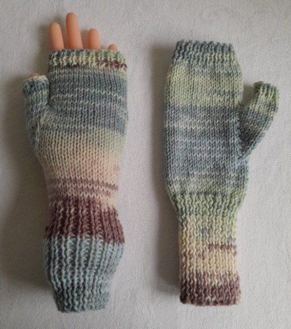Mitaines femme en laine mérinos tricoté à la main 
