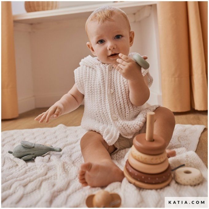 Modèle Gilet sans manches avec capuche aux crochet