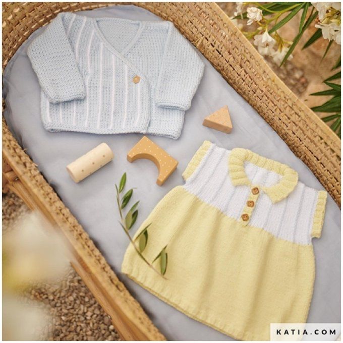 Modèle tricot robe bébé à col polo