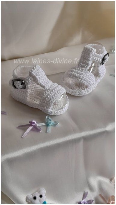 Sandales bébé " fait main " aux crochet couleurs aux choix
