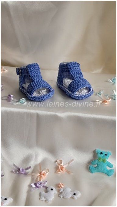 Sandales bébé " fait main" au crochet 100 % coton bleu