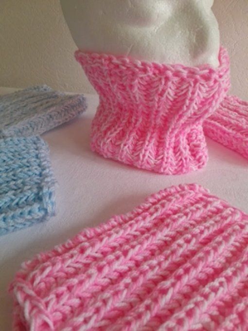 Snood enfant en laine acrylique " Shanna "