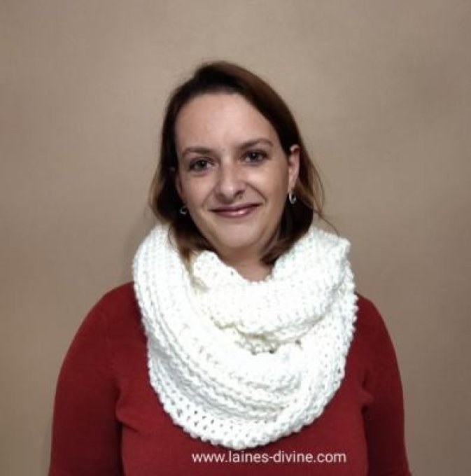 Snood femme en laine "fait main" volumineux " Fanie "