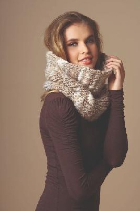 Snood Femme en laine élégant et volumineux