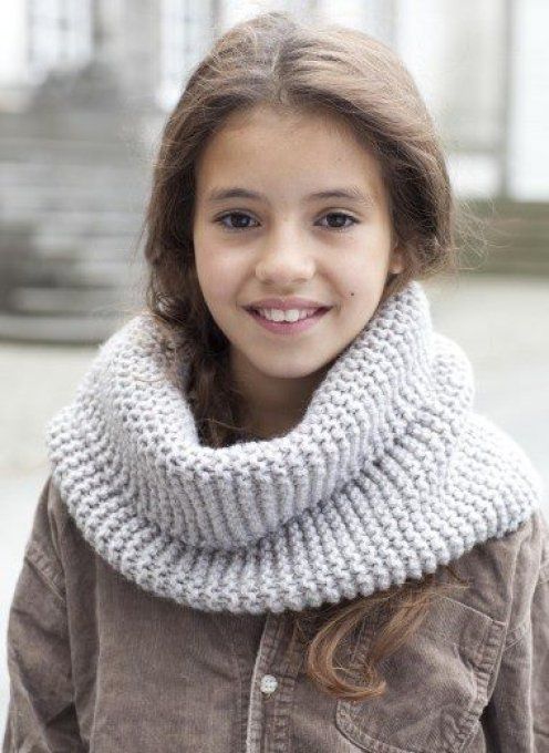 Snood enfant tricoté en laine mérinos " Rosie "